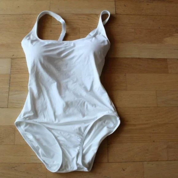 MICHAEL KORS BACK LACE UP ONE PIECE SWIMSUIT WHITE SWIMWEAR SIZE 8, 14 new!!! - Picture 12 of 16